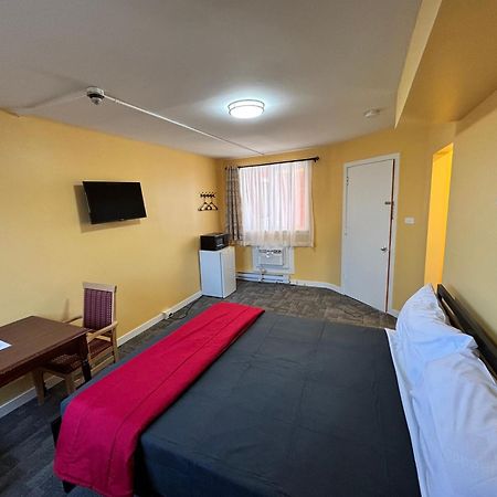6267 Persepolis Inn Ниагарски водопад Екстериор снимка