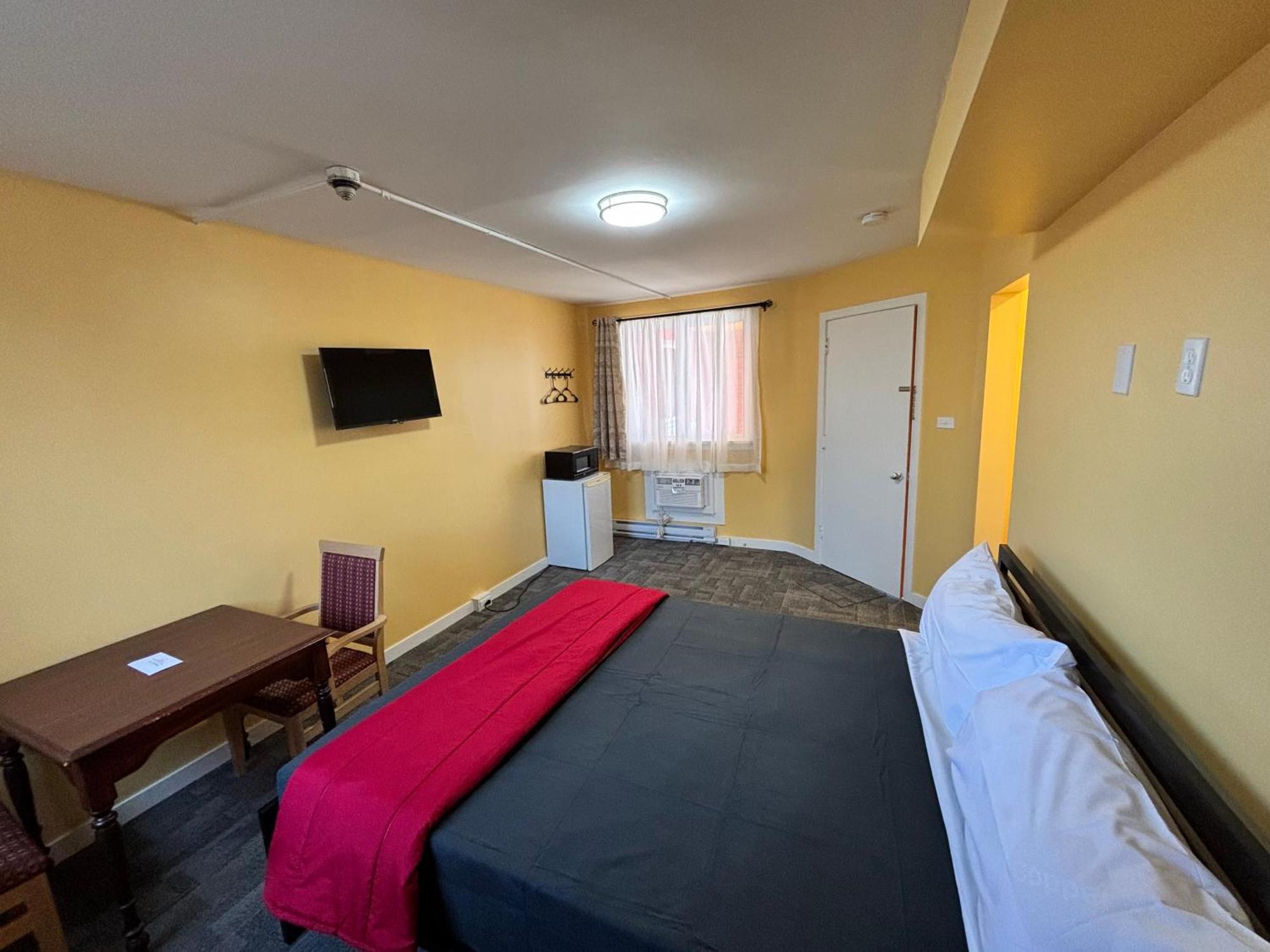 6267 Persepolis Inn Ниагарски водопад Екстериор снимка